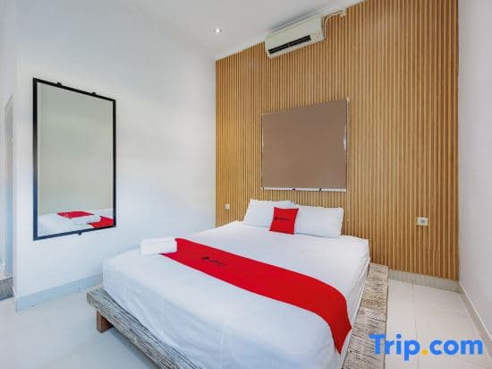 RedDoorz near Ubud Village