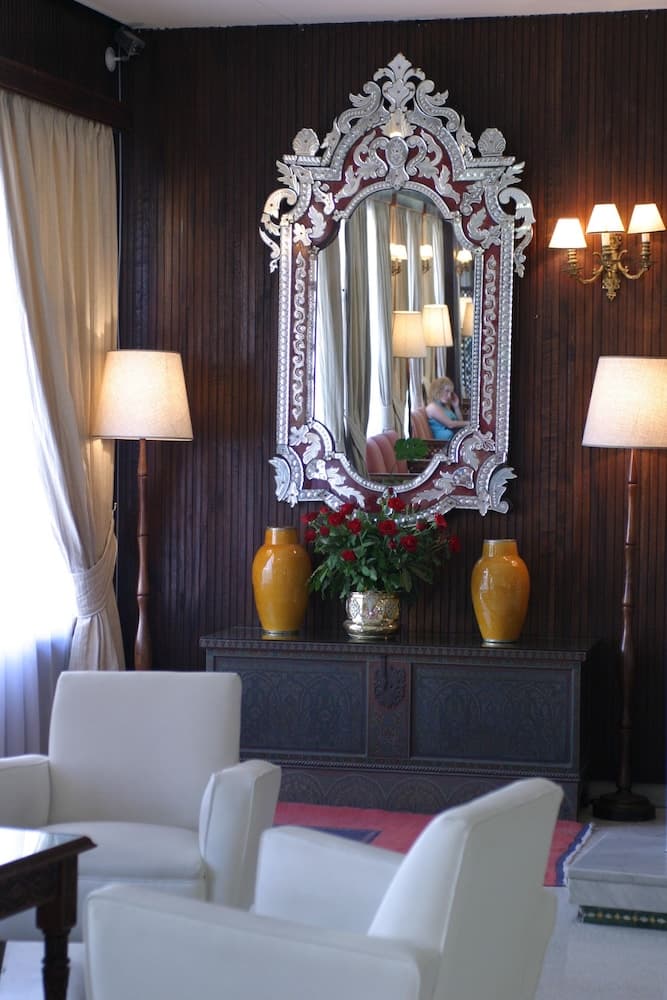 Chellah Hotel