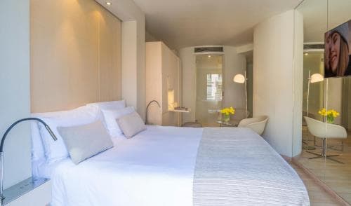 Cram Hotel