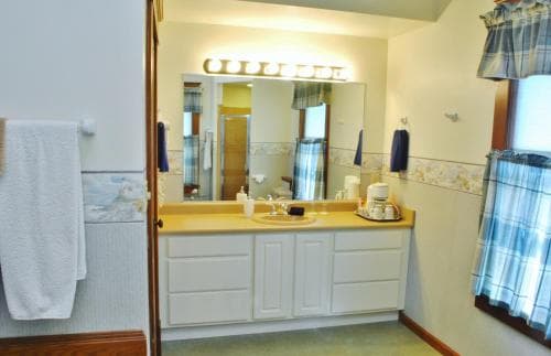 Arbor Hill Inn