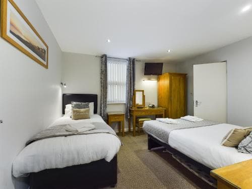 Pearl Suite