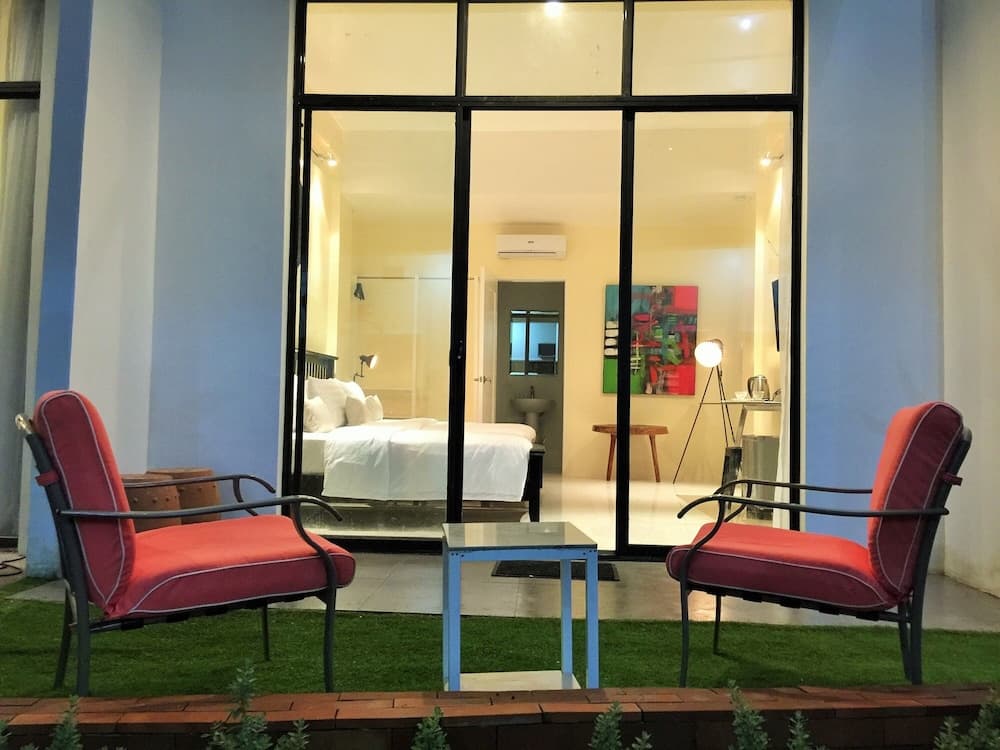 Luxx Boutique Boracay