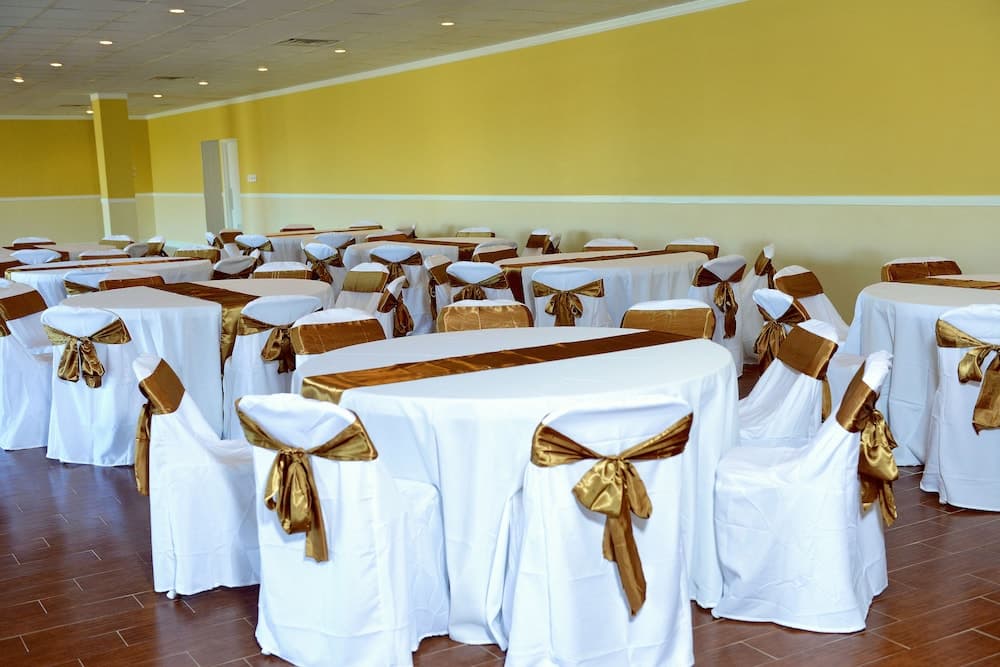 Express Inn & Suites