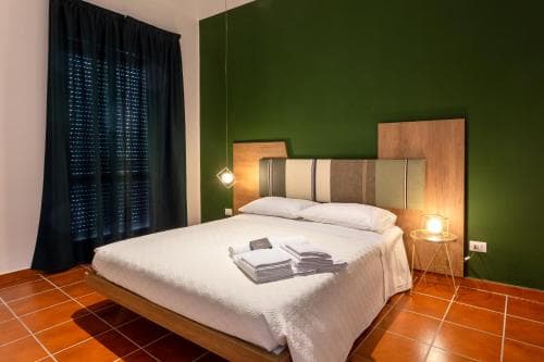 B&B Apollo