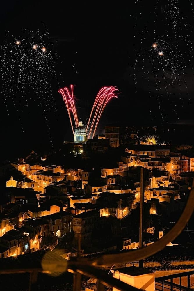 Finestre Su Ibla