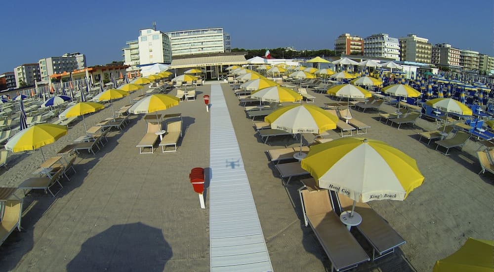 City Beach Resort