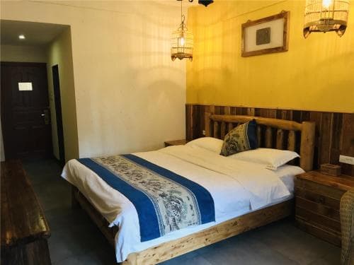 Goo Hotel