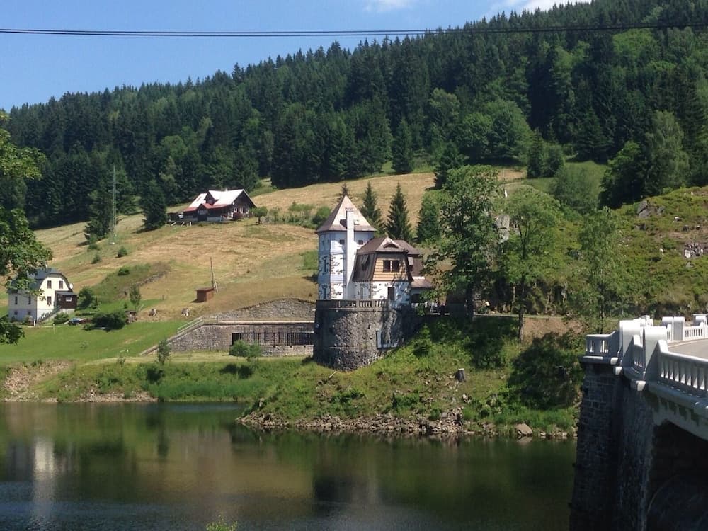 Hotel Tri ruže
