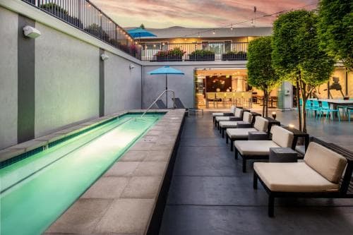Hotel Lucent