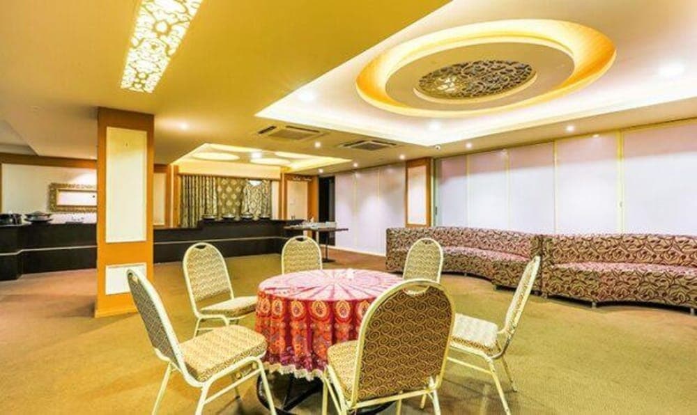 Fabhotel Chaitanya