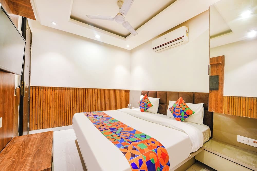 Fabhotel Shri Sai Dx