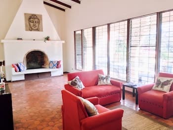 Kairos Hostel