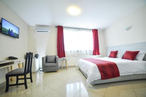 Lova Hotel