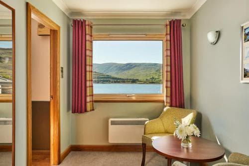 Clan Macduff Hotel