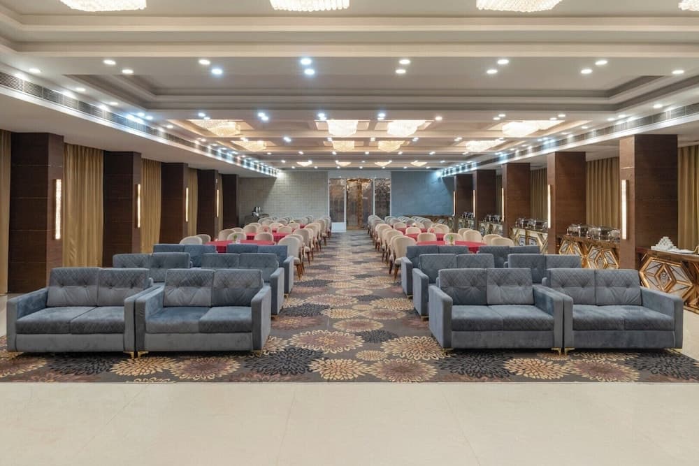 Clark Inn Express Rajnagar