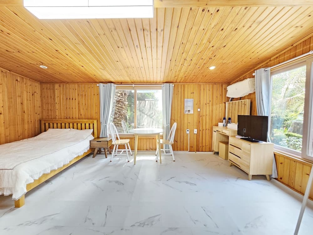 Valley Log Pension