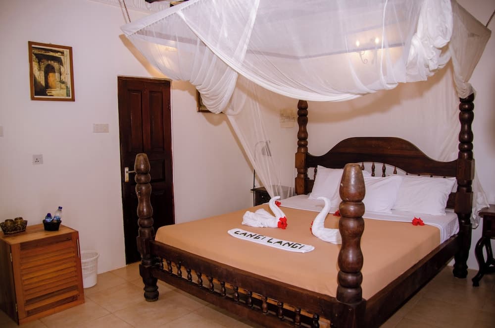 Langi Langi Beach Bungalows