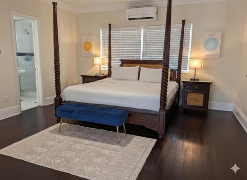 La Casa Hotel