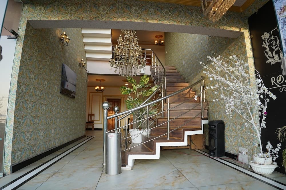 Rozan Jaai Orchard Hotel