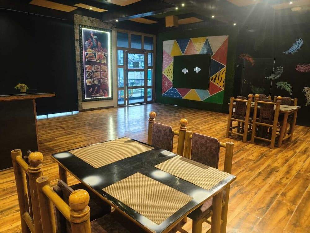 Hotel OPM & Restaurant