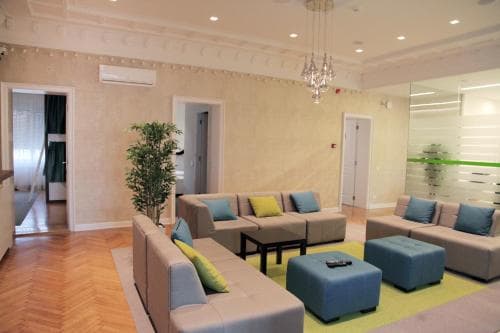 Karavan Inn Hostel