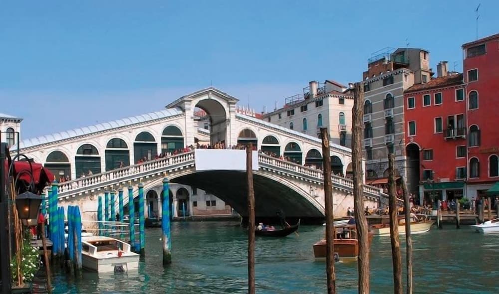 Ca  Rialto House