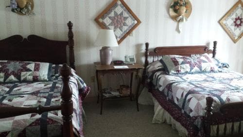 Applebutter Inn