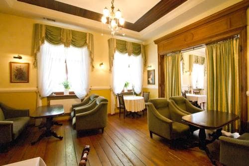 Hotel Bugatti