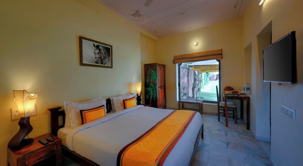 TreeHouse Rajbagh