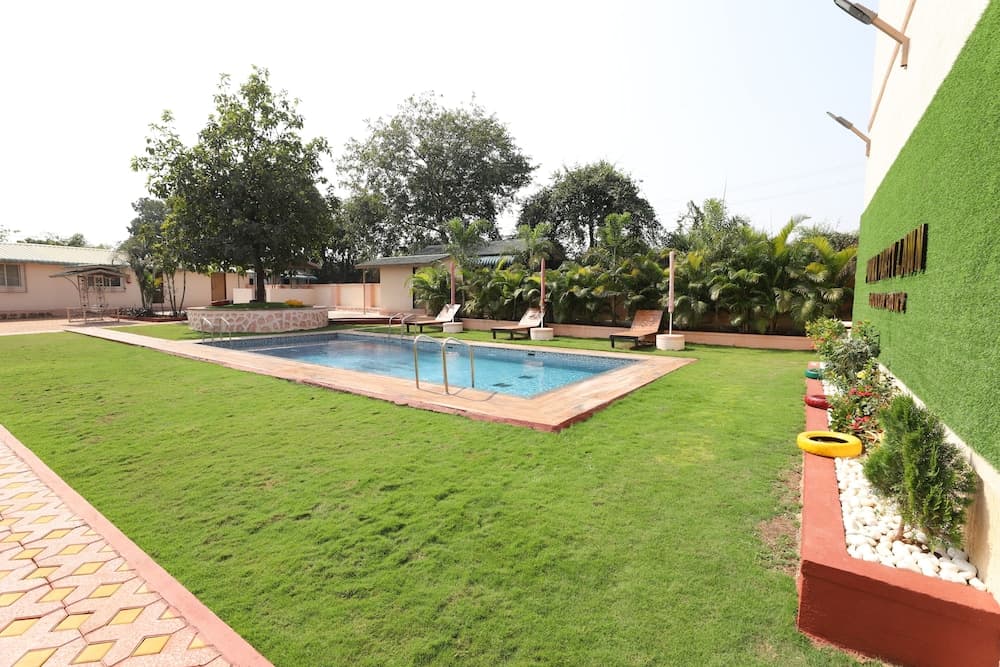 Raaj Resort