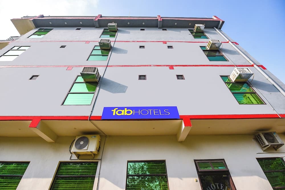 Fabhotel Rajhans