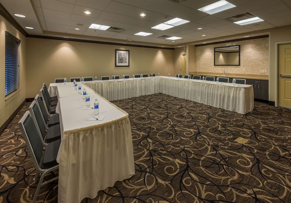 Hampton Inn & Suites Reno