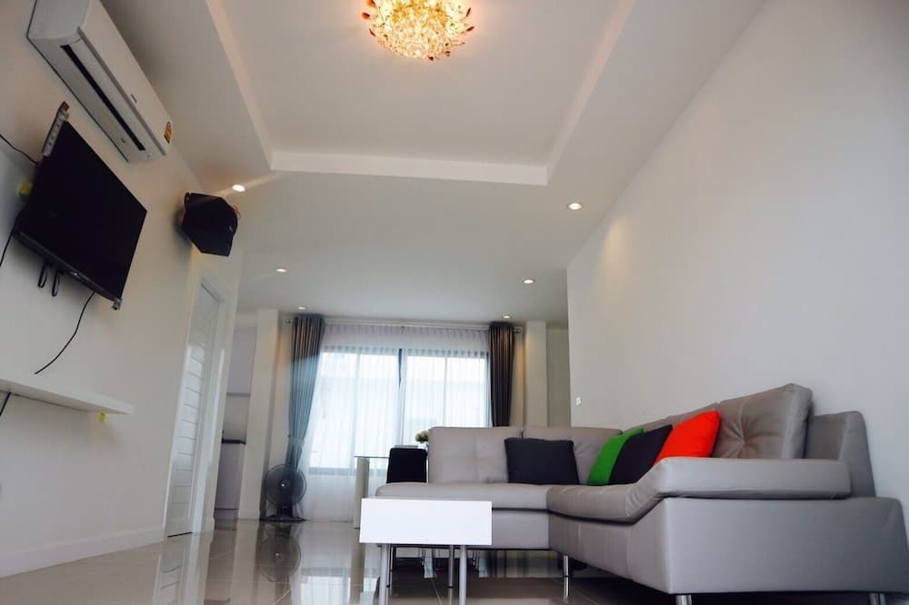 @CHAIN Pool Villa