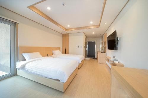 Run Hotel