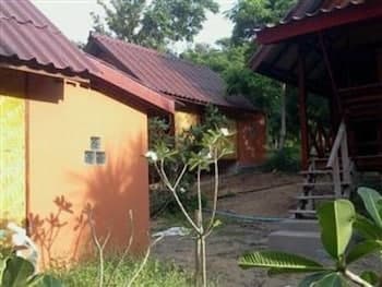Lipe Sunset Beach Resort