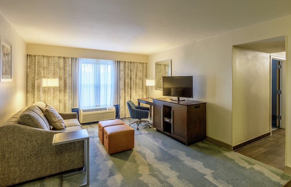 Hampton Inn & Suites Jackson Coliseum