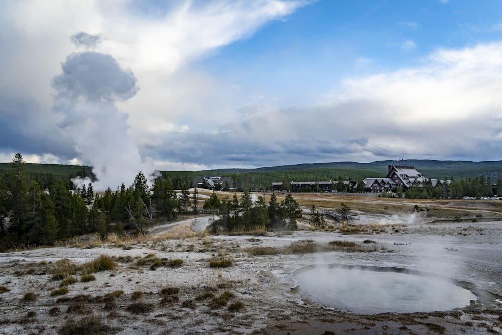 Old Faithful Inn