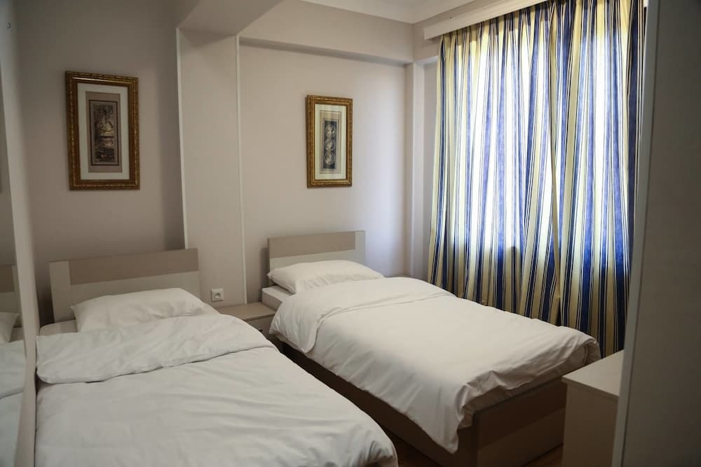 Central Hotel
