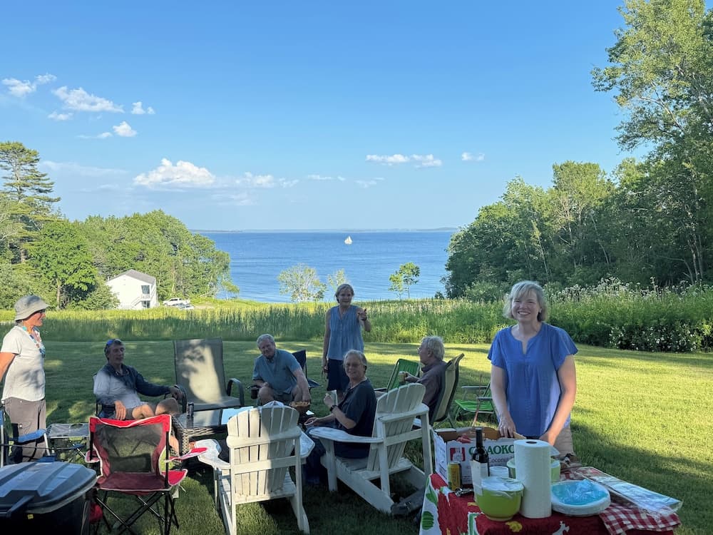 High Tide Inn