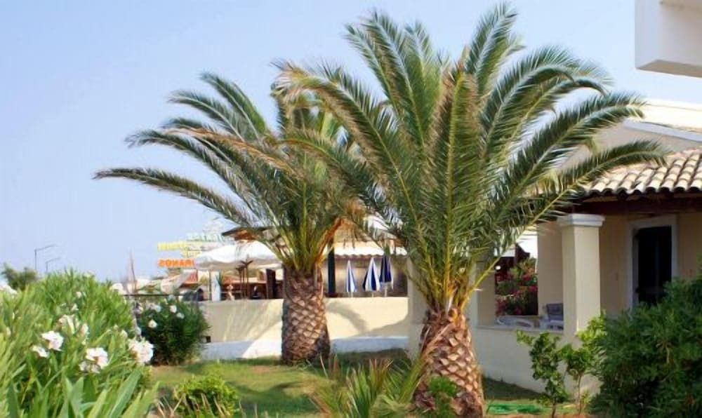 Beachfront Salvanos