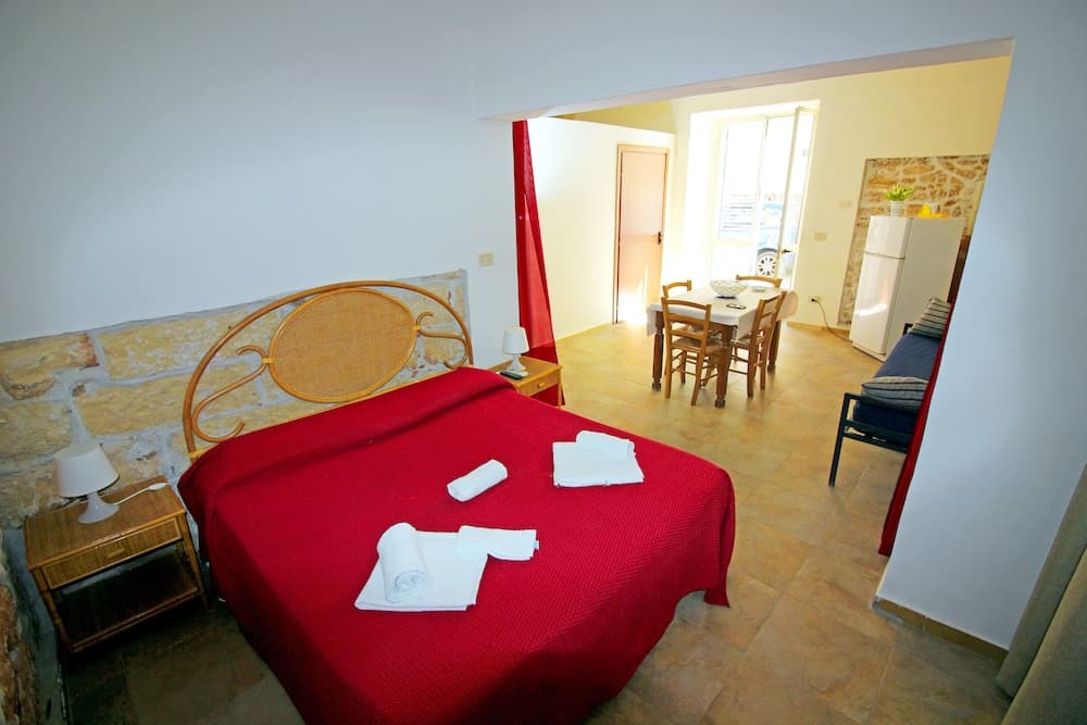 Terrasini 2000 Case Vacanze