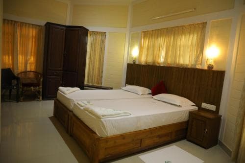 Dahlia Beach Resort