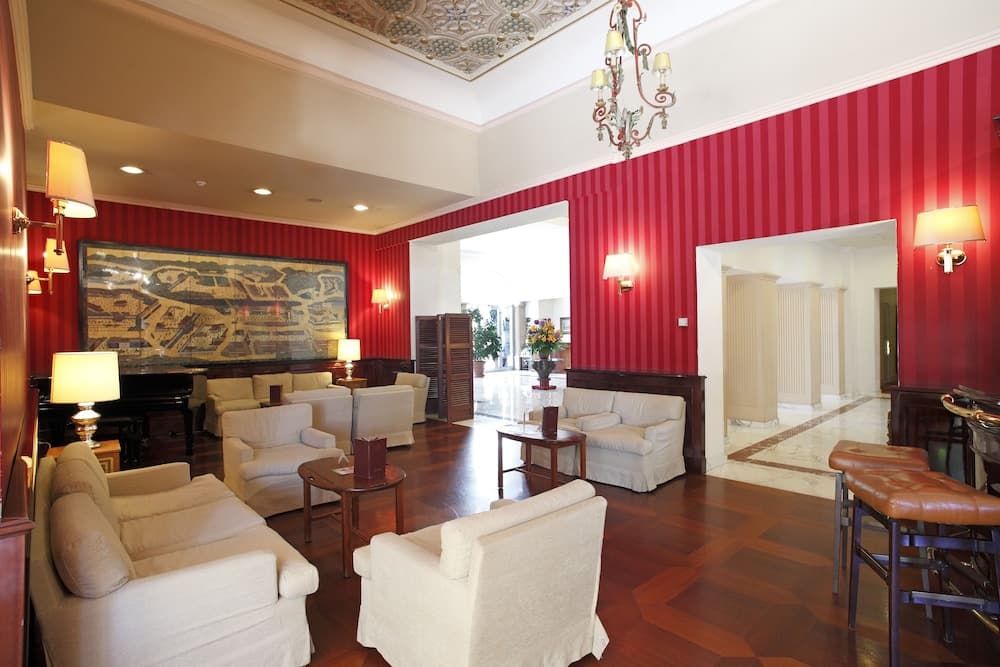 Hotel De La Paix