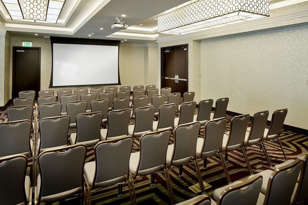 Hilton Garden Inn Roslyn