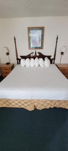 Thunderbird Inn