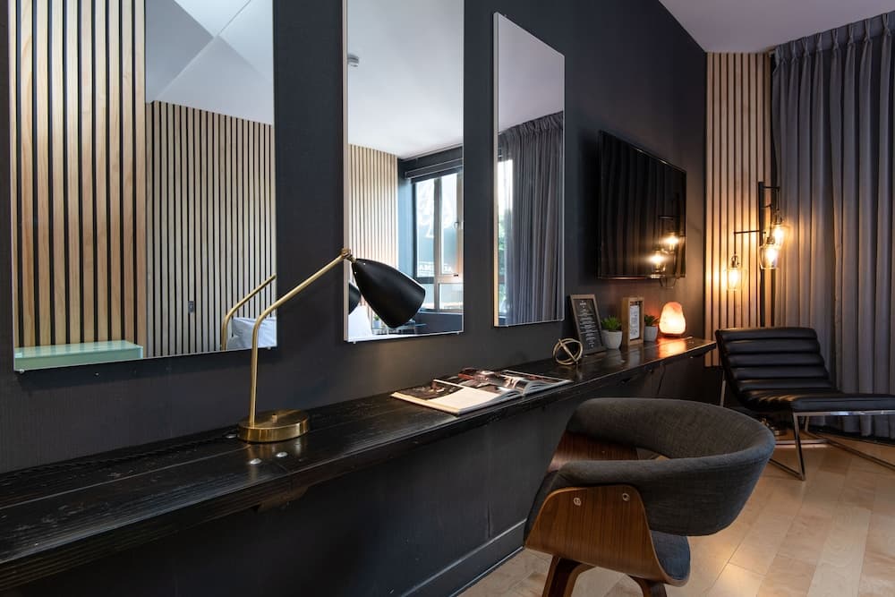 Tuck Hotel