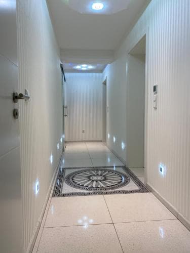 Aparts House - Balkon - Free Parking- WiFi - Kitchen