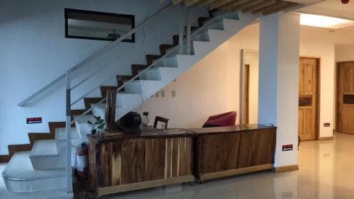 Checa Mountview Hotel