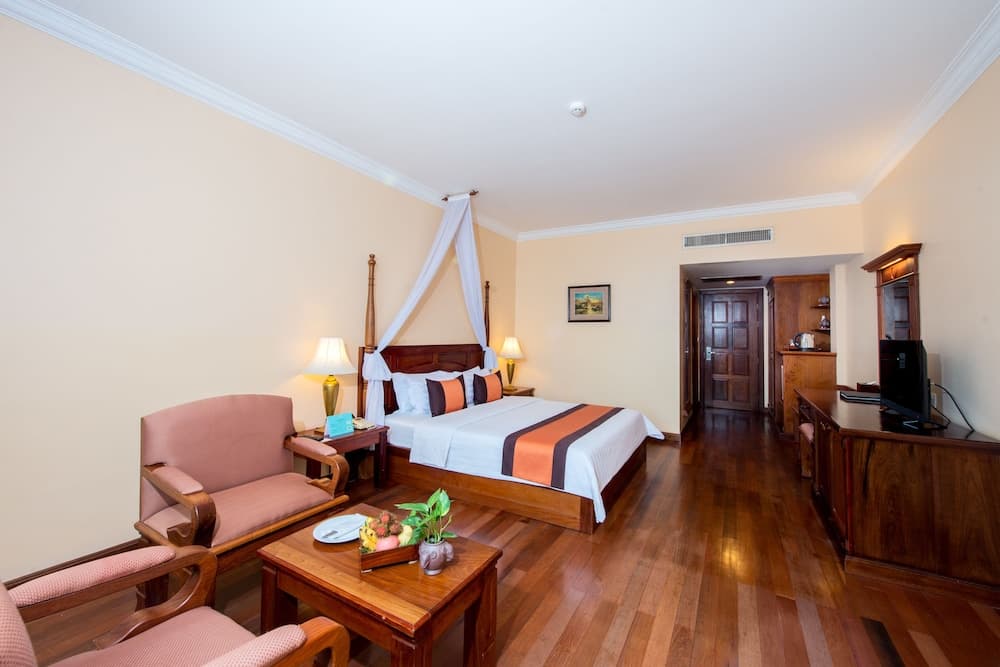 Pacific Hotel & Spa