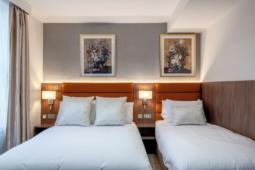 Castleton Hotel